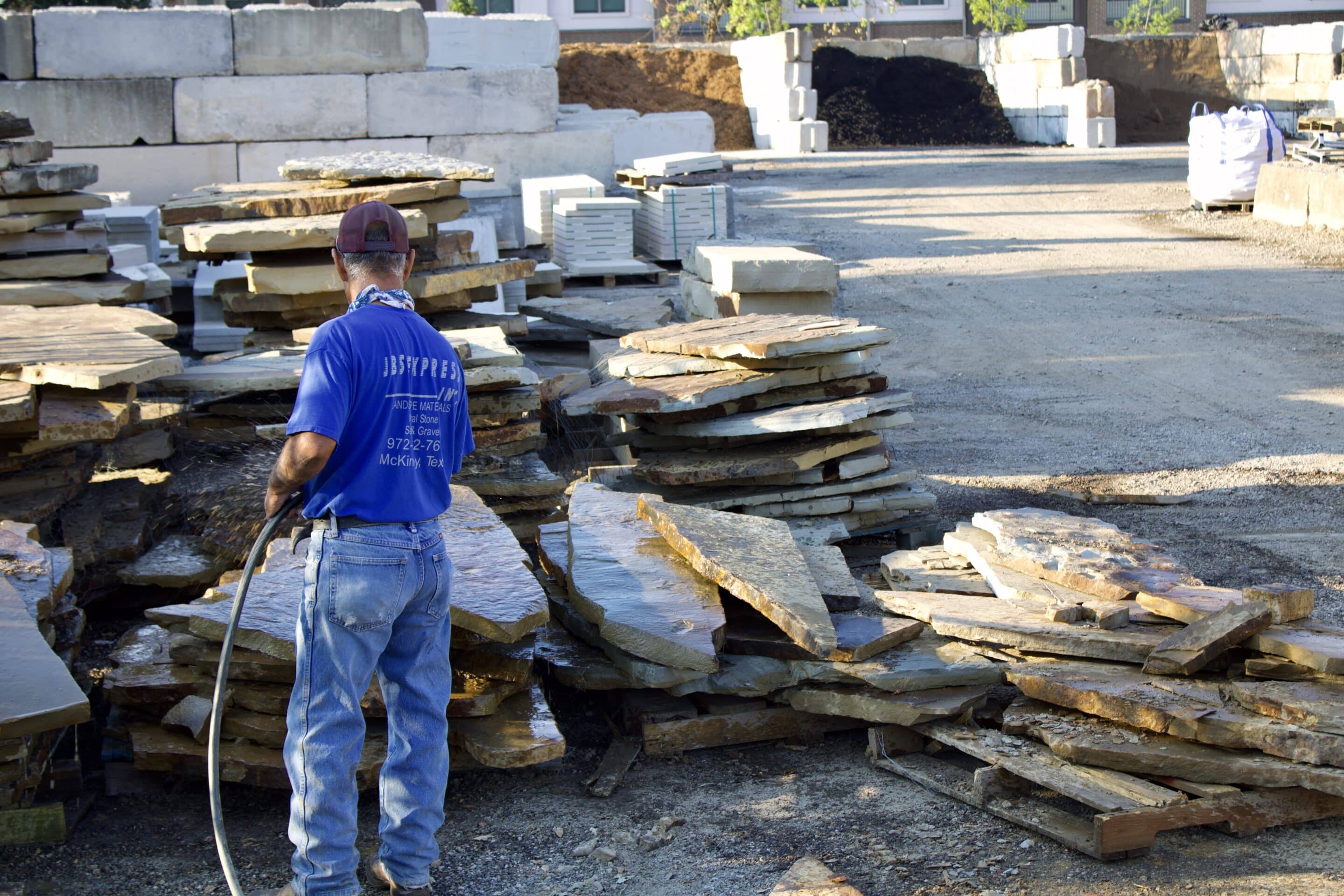 What Is The Cheapest Landscaping Stone? 1 Landscaping Stone